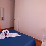 Nen\'S House